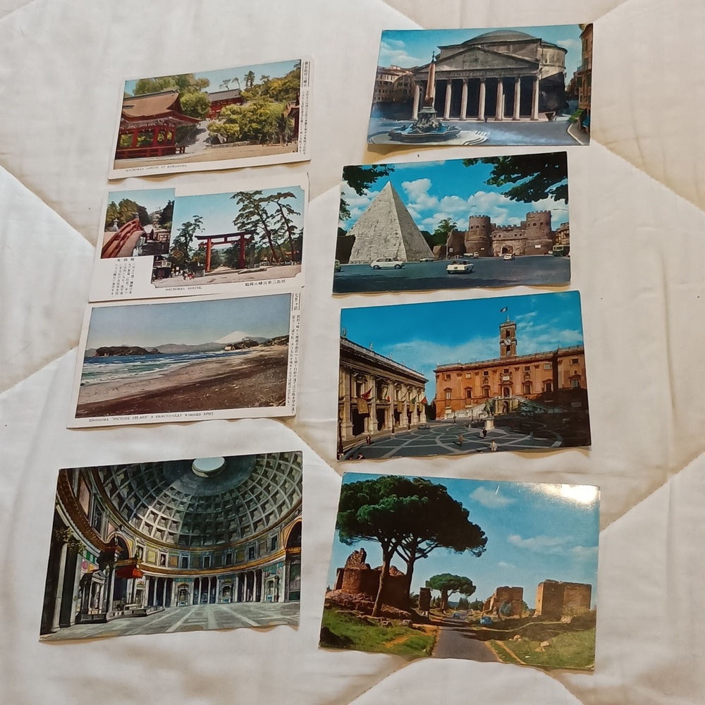 Assortment of vintage‎ postcards